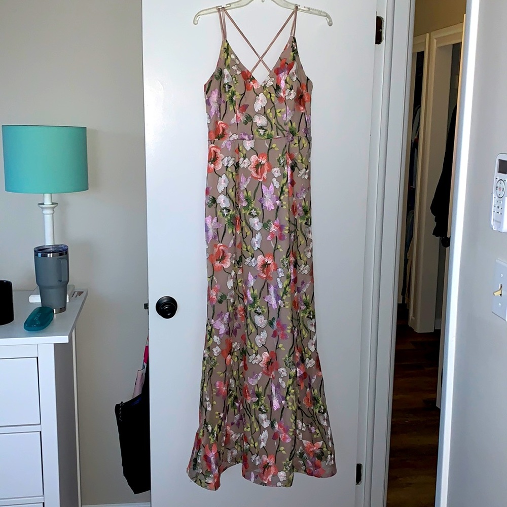 Floral prom dress! Size 11, beautiful embroidery!